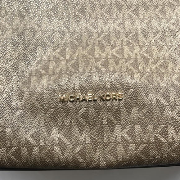 SOLD-Michael Kors Raven Large Shoulder Tote - Picture 7 of 11